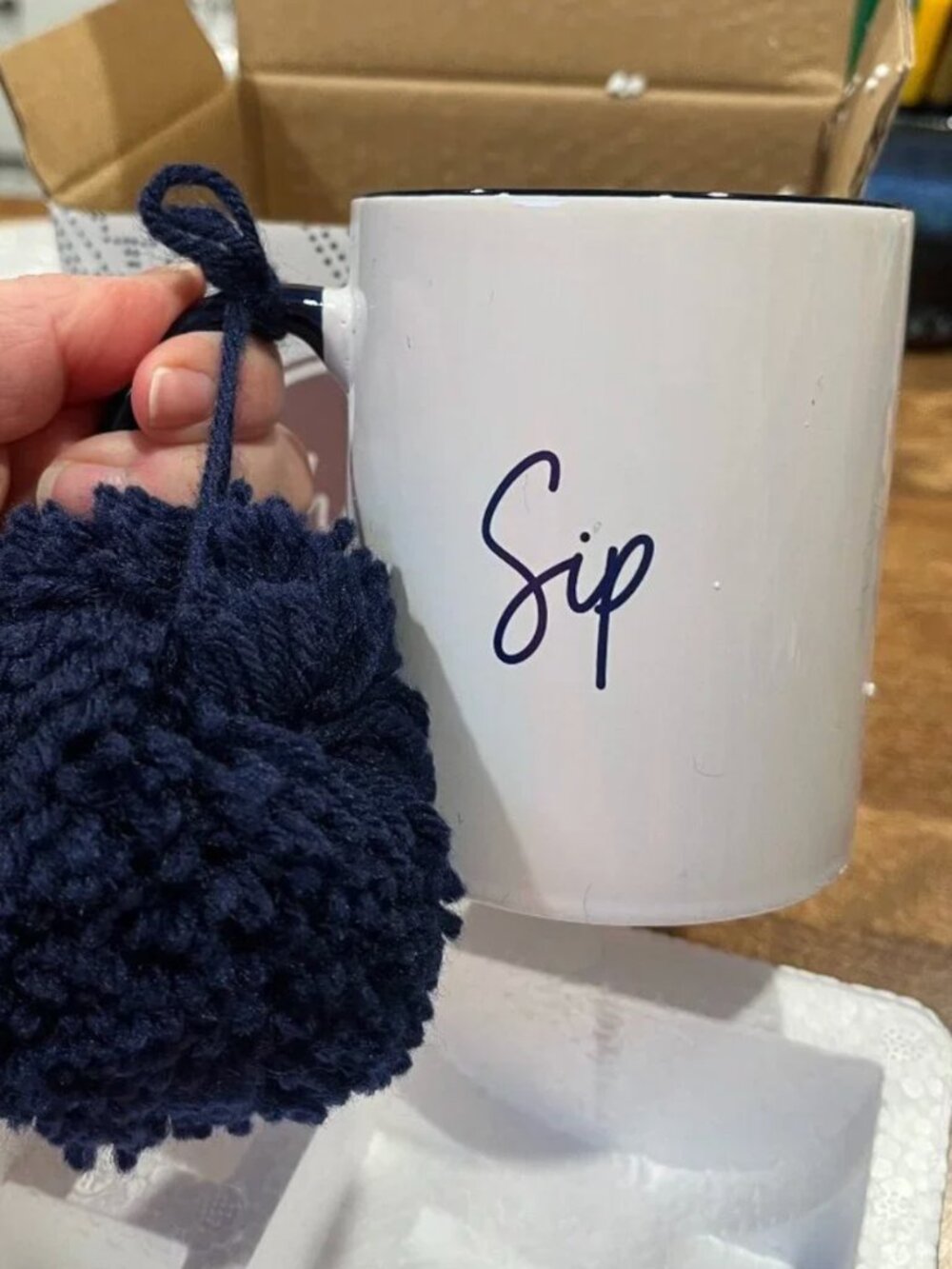 Thirty-One Gifts Mug with Pom Pom NIP
